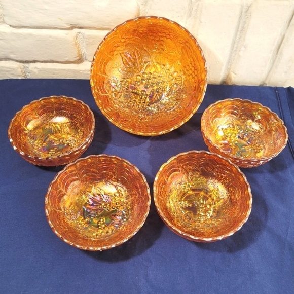 Carnival Other - Vintage Marigold Carnival Glass Bowl Set